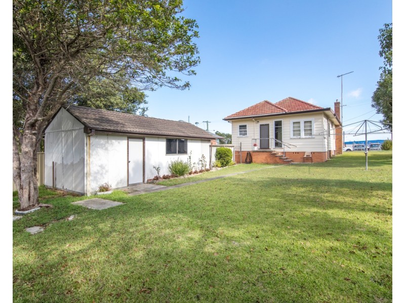 14 Macquarie Avenue, Gateshead NSW 2290