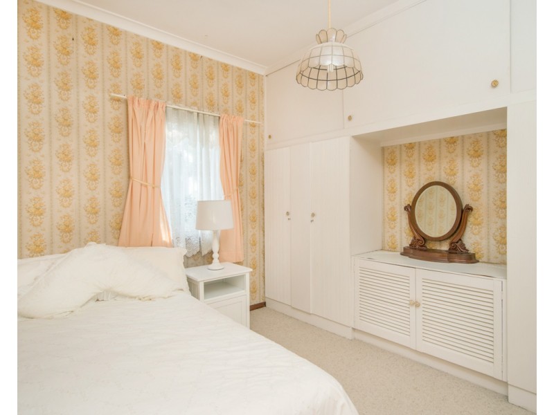 14 Macquarie Avenue, Gateshead NSW 2290