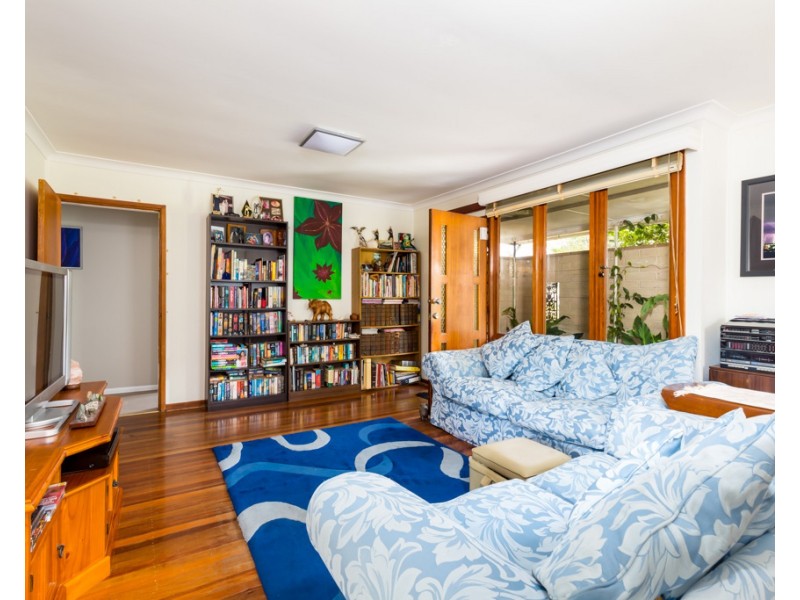 22 Alder Crescent, Gateshead NSW 2290