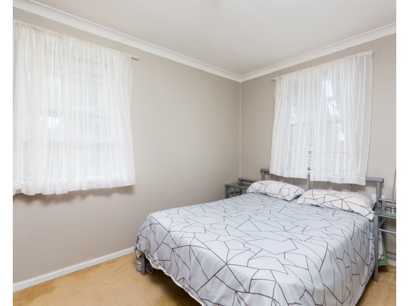 22 Alder Crescent, Gateshead NSW 2290