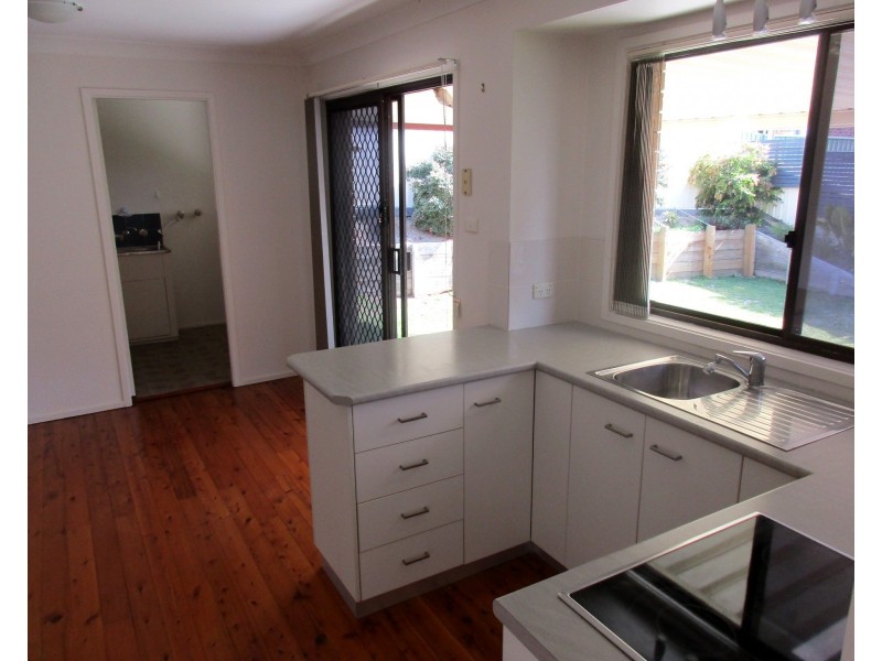 11 Harrison Street, Warners Bay NSW 2282