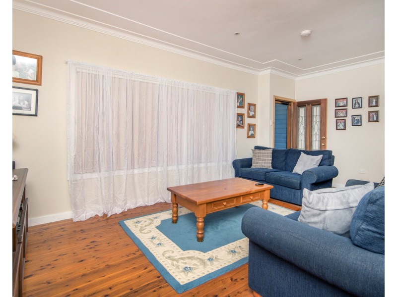 14 Cathrine Street, Kotara South NSW 2289