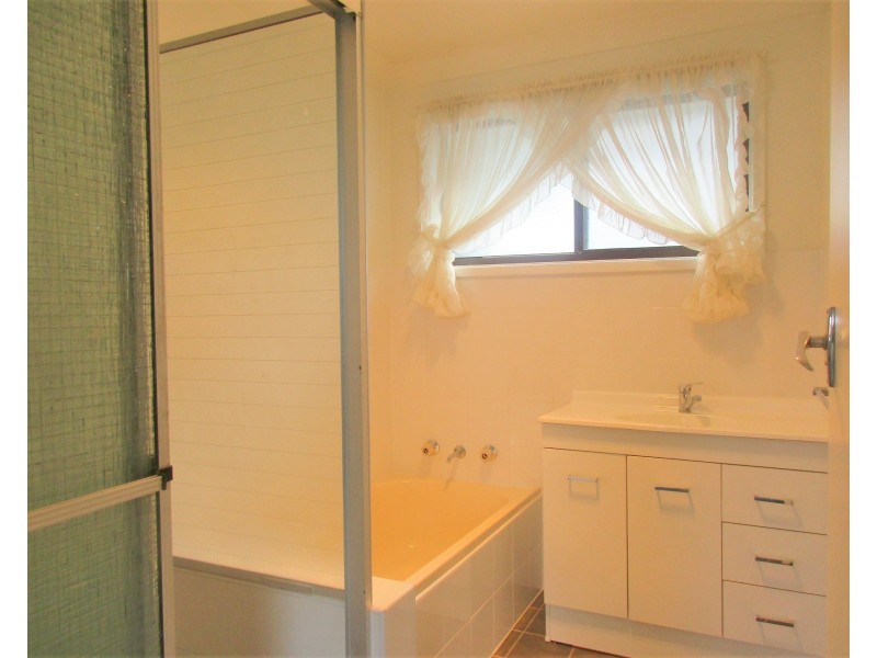 8 Brighton Street, Fennell Bay NSW 2283