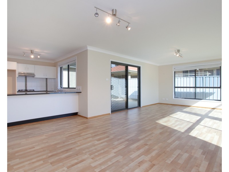 156 Northlakes Drive, Cameron Park NSW 2285