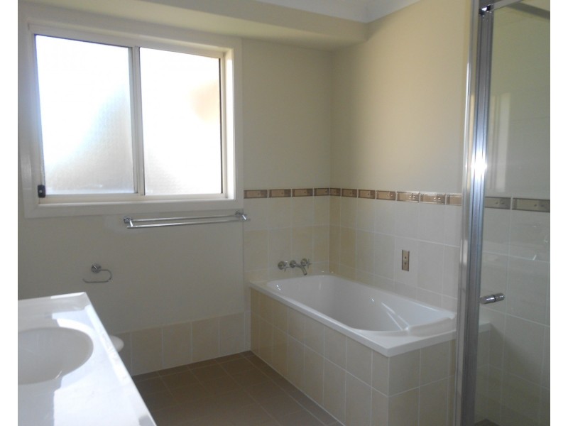 27A  Juncea Close, Charlestown NSW 2290