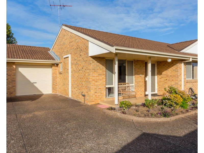 4/3 Francis Street, Cardiff South NSW 2285