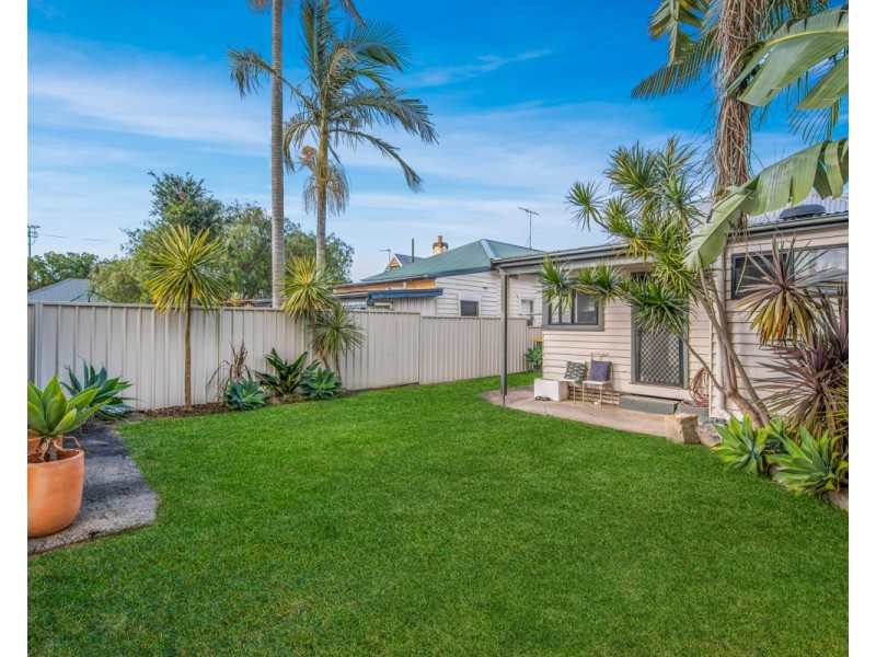6 Buxton Lane, Adamstown NSW 2289