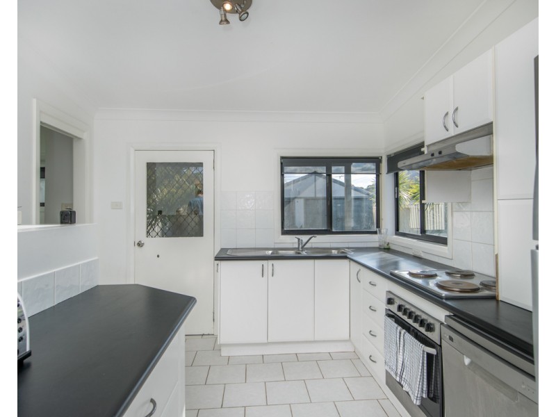 6 Buxton Lane, Adamstown NSW 2289