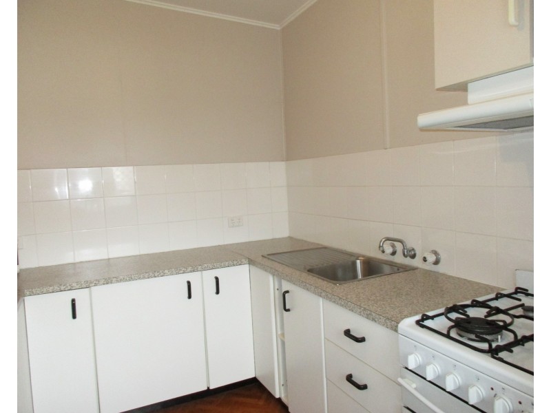 2/27 Woodstock Street, Mayfield NSW 2304