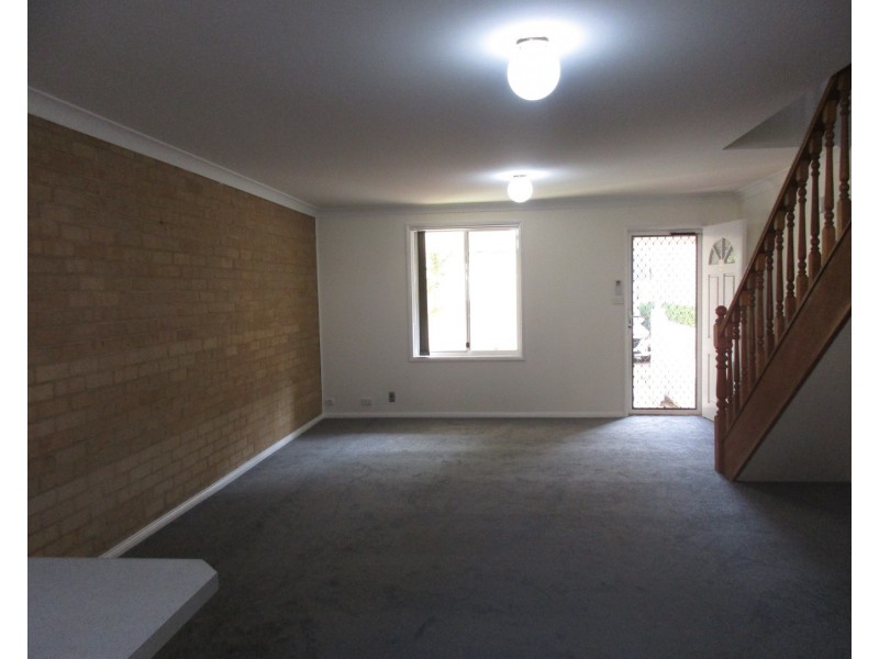 4/30 Mulbinga Street, Charlestown NSW 2290