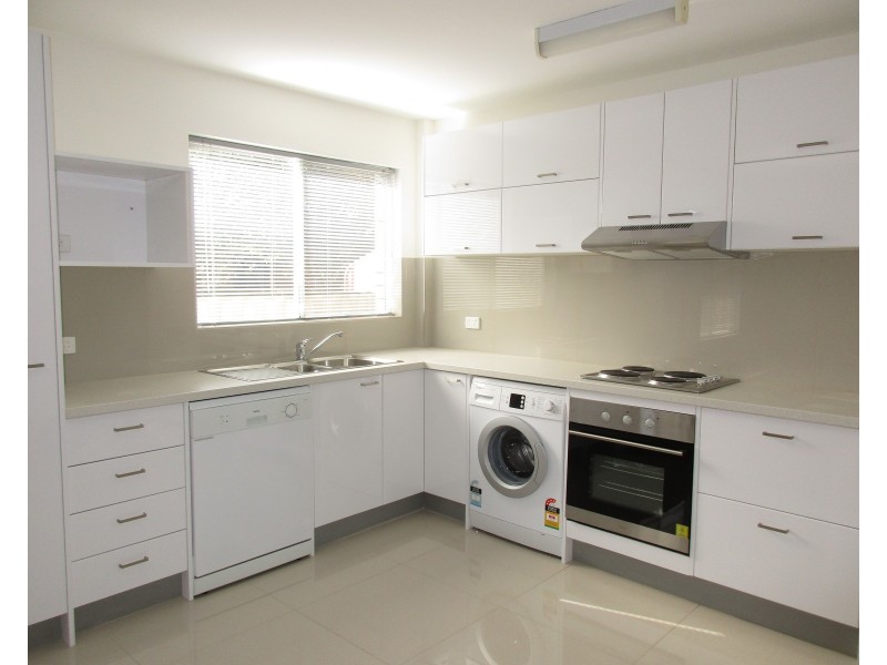 3/4 Milson Street, Charlestown NSW 2290