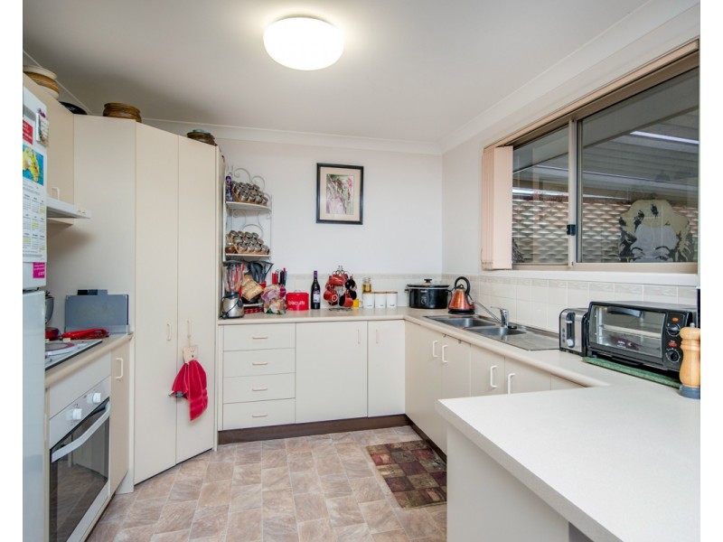 64 Tasman Court, Caves Beach NSW 2281