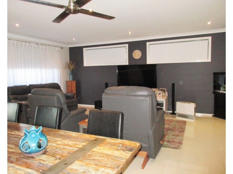 76 Dalmeny Drive, Macquarie Hills NSW 2285