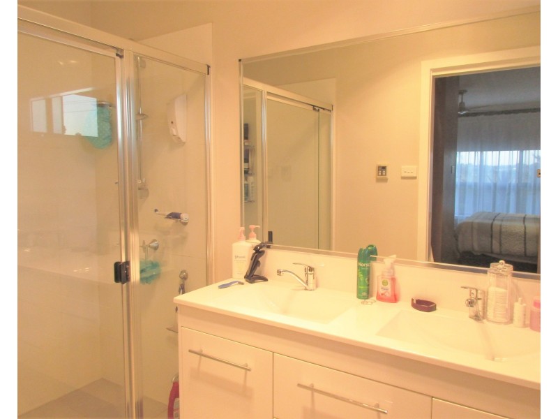 76 Dalmeny Drive, Macquarie Hills NSW 2285