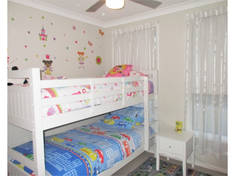 76 Dalmeny Drive, Macquarie Hills NSW 2285