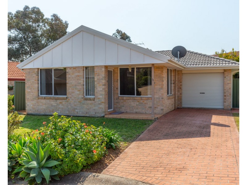 13/4 Angophora Drive, Warabrook NSW 2304