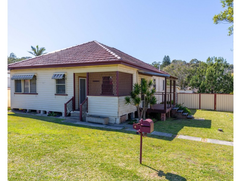 4 Goundry Street, Gateshead NSW 2290