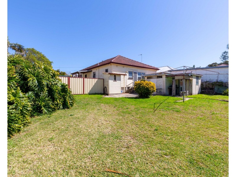 4 Goundry Street, Gateshead NSW 2290