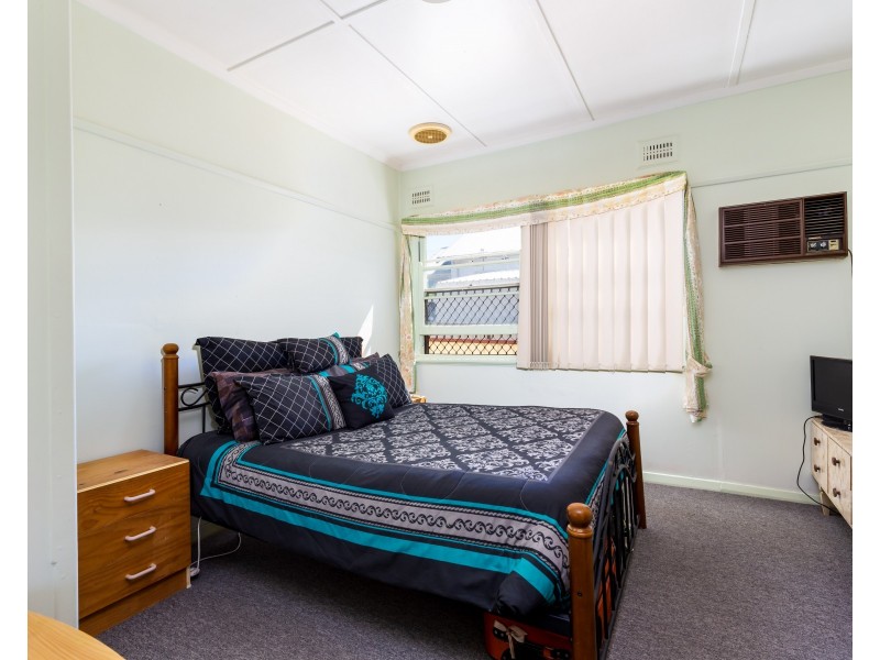 4 Goundry Street, Gateshead NSW 2290