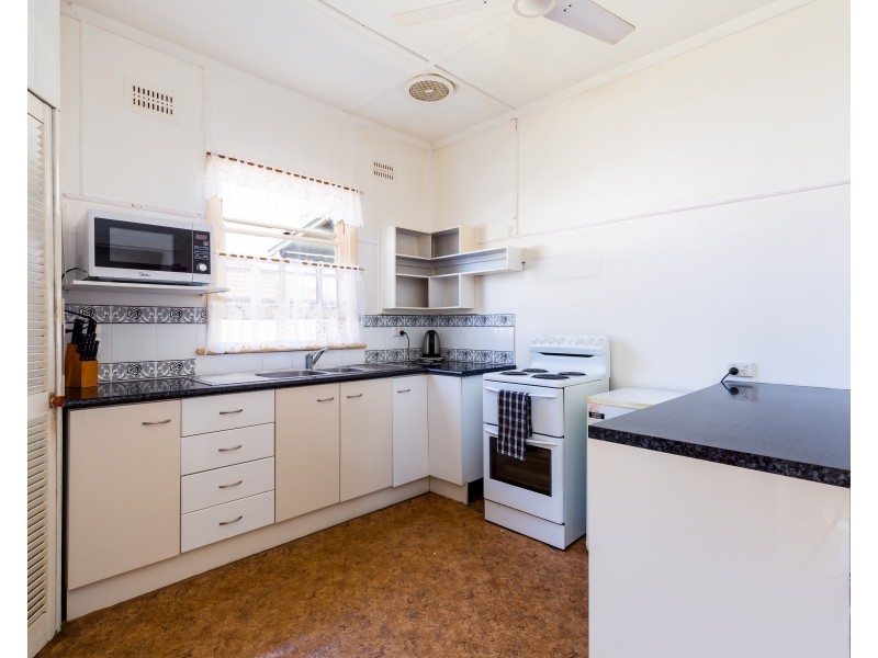 4 Goundry Street, Gateshead NSW 2290