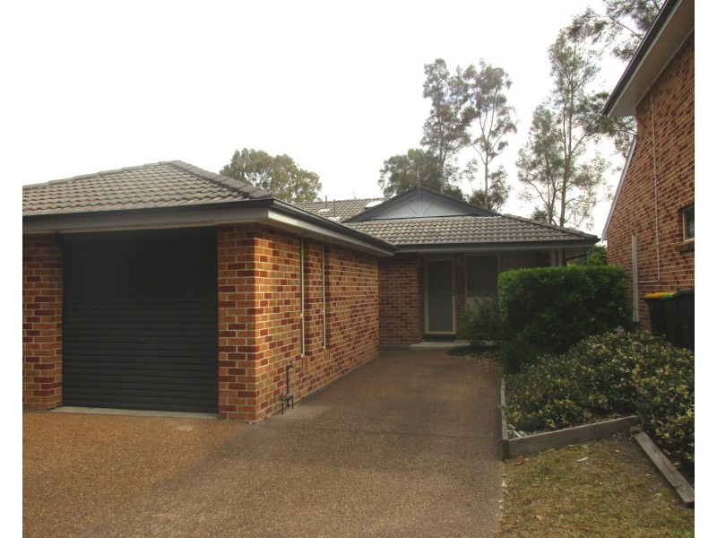 8/1 Derwent Crescent, Lakelands NSW 2282