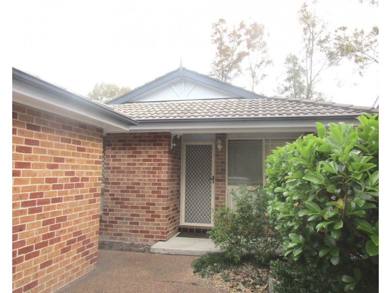 8/1 Derwent Crescent, Lakelands NSW 2282