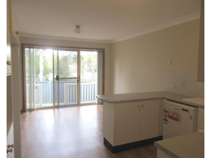 8/1 Derwent Crescent, Lakelands NSW 2282