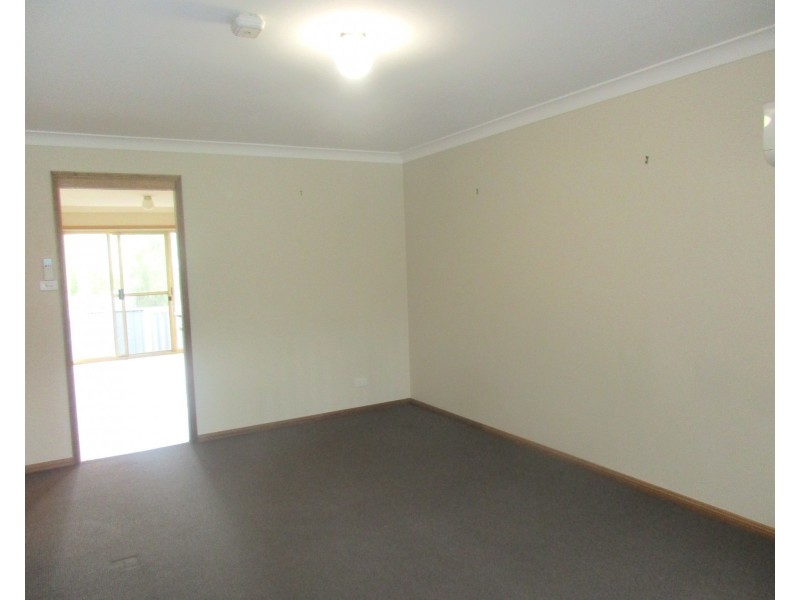 8/1 Derwent Crescent, Lakelands NSW 2282