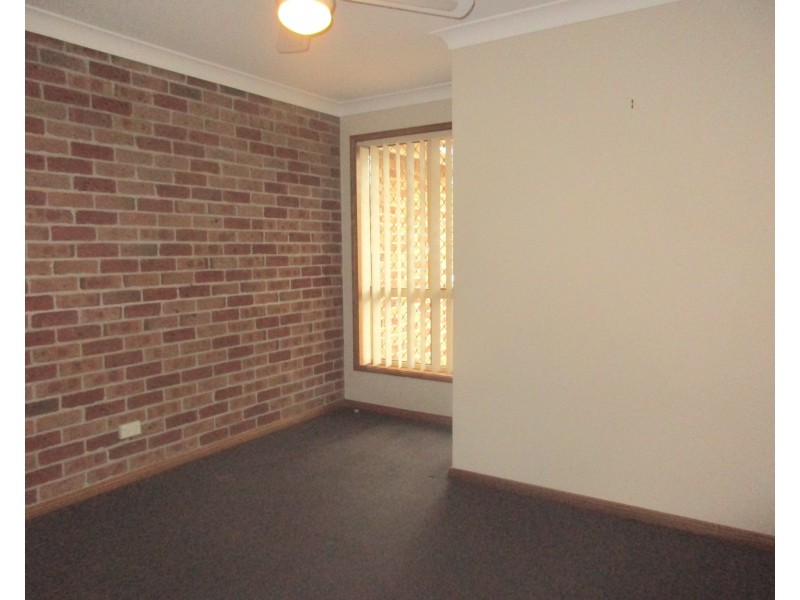 8/1 Derwent Crescent, Lakelands NSW 2282