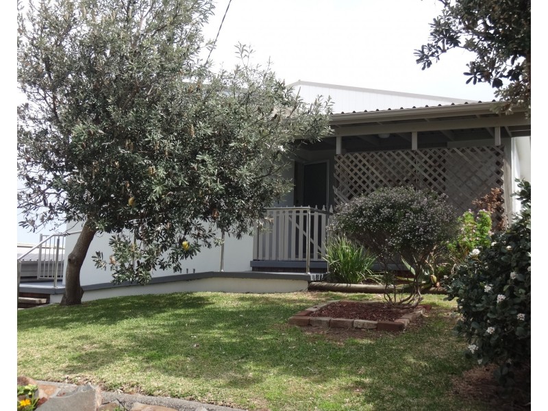 13 High Street, Redhead NSW 2290