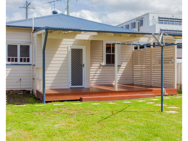 6 Denison Street, Mayfield NSW 2304