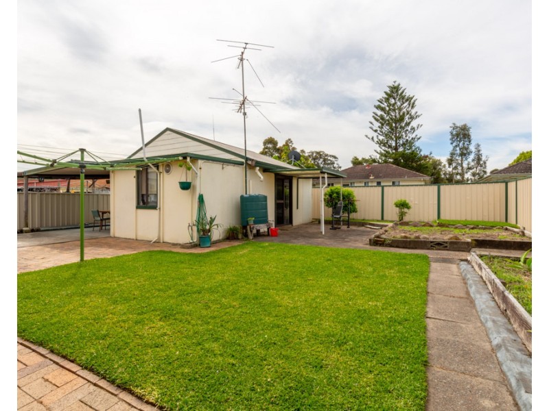 25 Flame Street, Gateshead NSW 2290