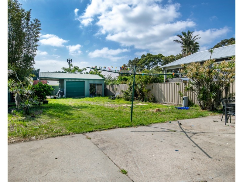 15 Kitchener Parade, Mayfield East NSW 2304