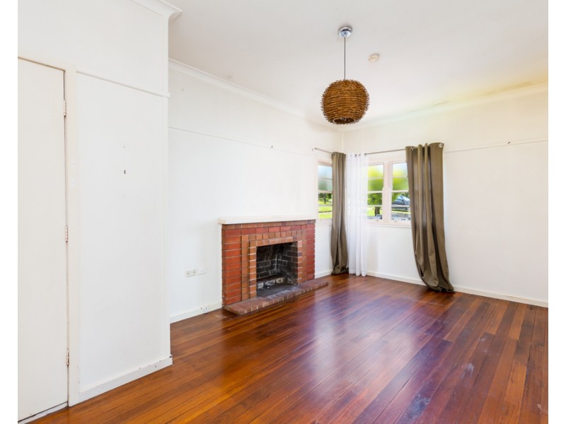 16 Peters Avenue, Wallsend NSW 2287