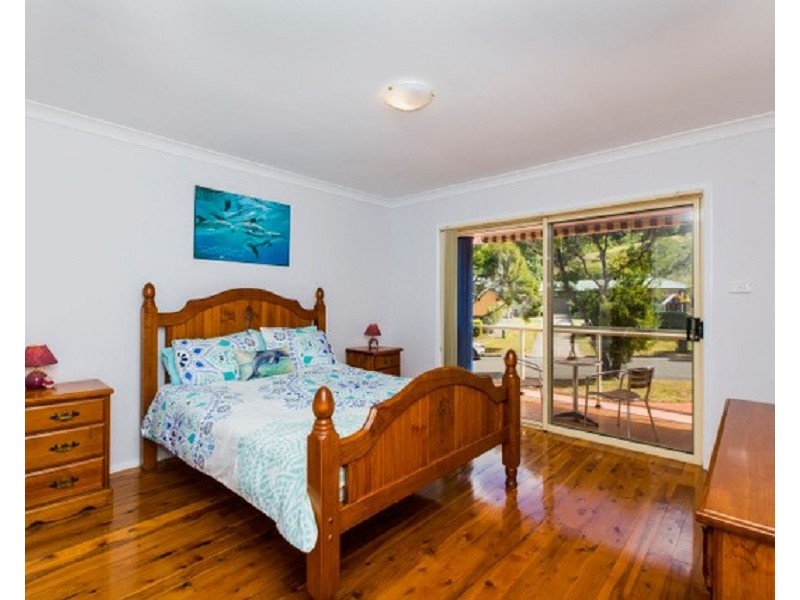 4 Peachwood Close, Warners Bay NSW 2282