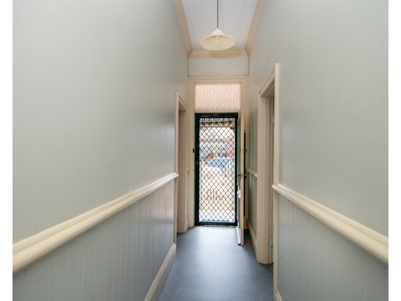 13 Oliver Street, Hamilton NSW 2303