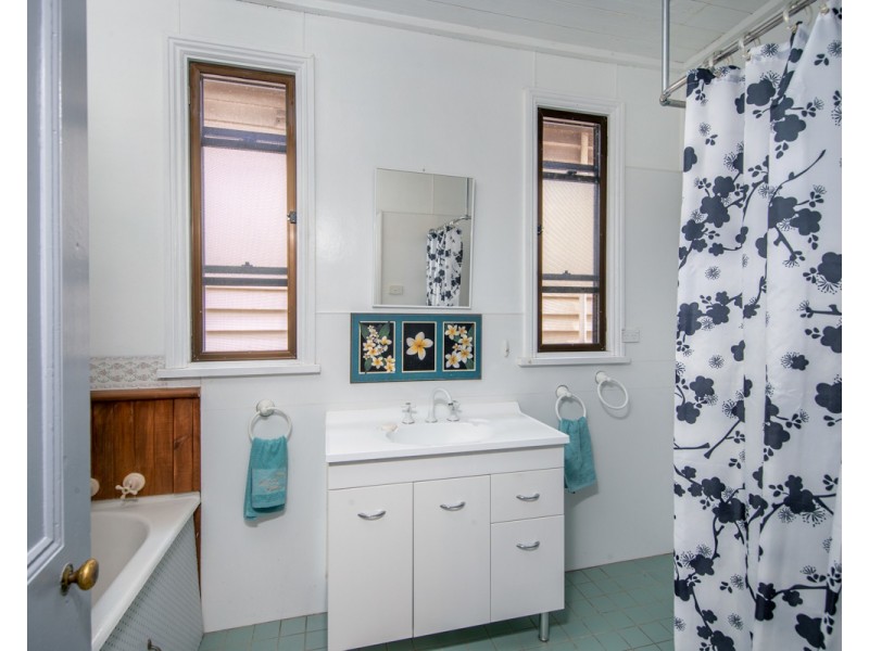 13 Oliver Street, Hamilton NSW 2303