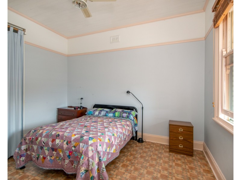 13 Oliver Street, Hamilton NSW 2303