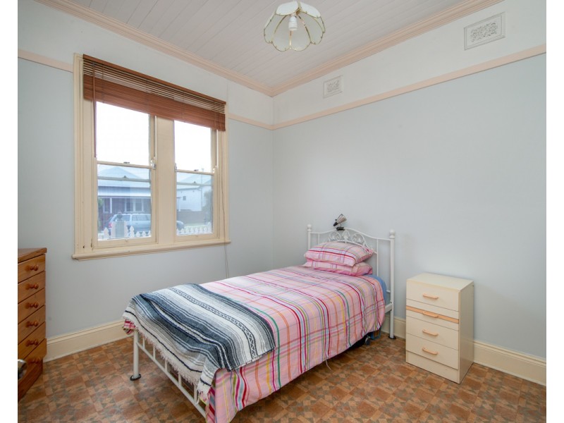 13 Oliver Street, Hamilton NSW 2303