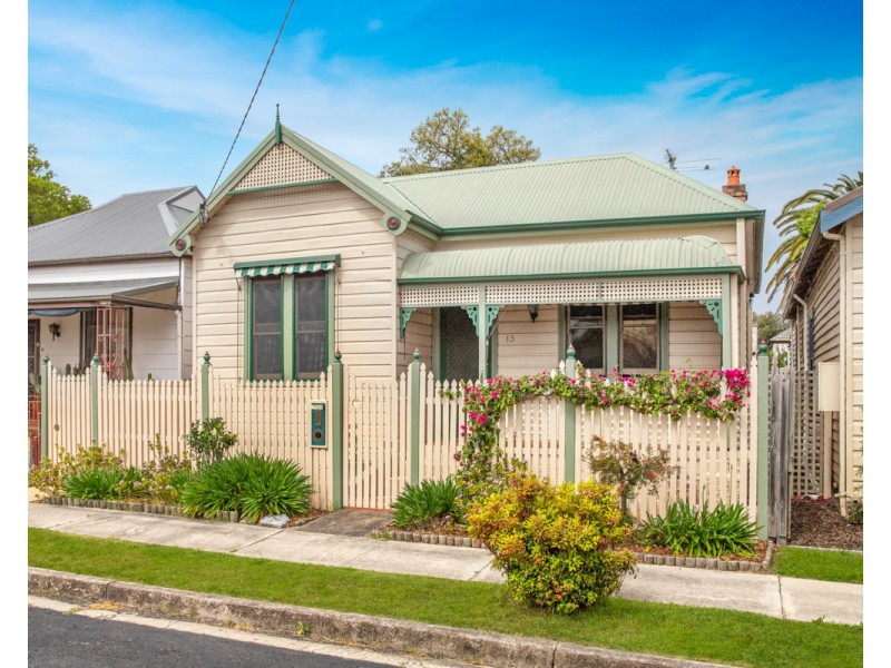 13 Oliver Street, Hamilton NSW 2303