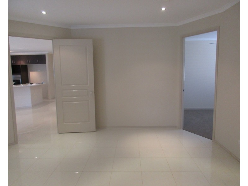 21  Conder Crescent, Metford NSW 2323