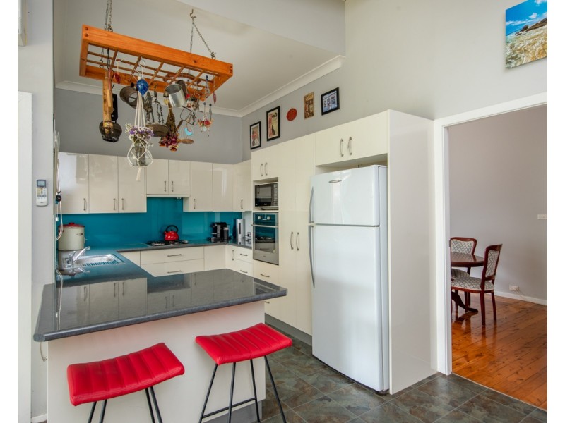 121 Cowlishaw Street, Redhead NSW 2290