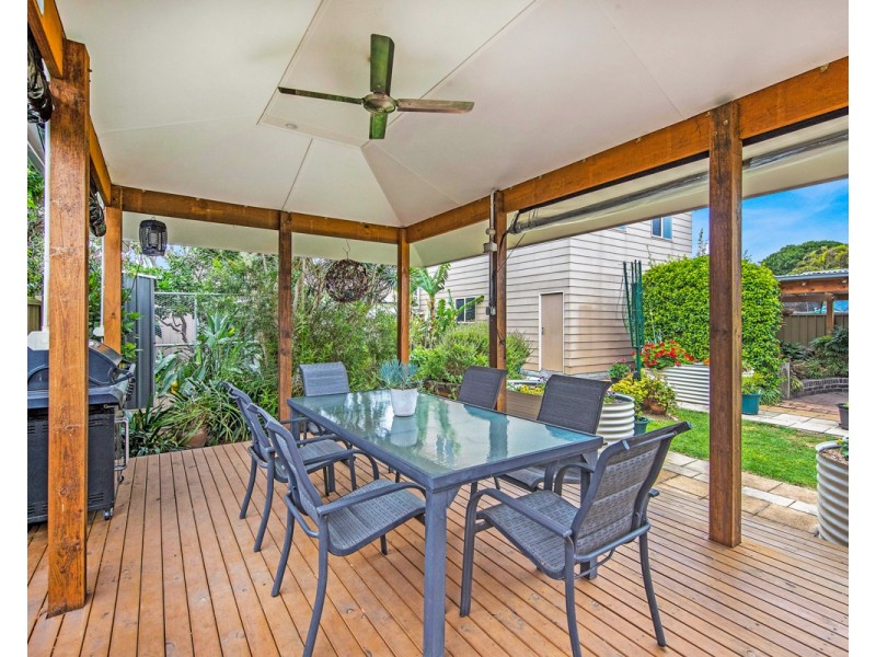 121 Cowlishaw Street, Redhead NSW 2290