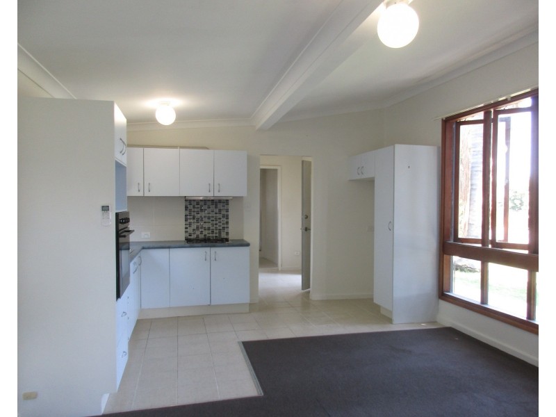 22 Lake Avenue, Cardiff South NSW 2285