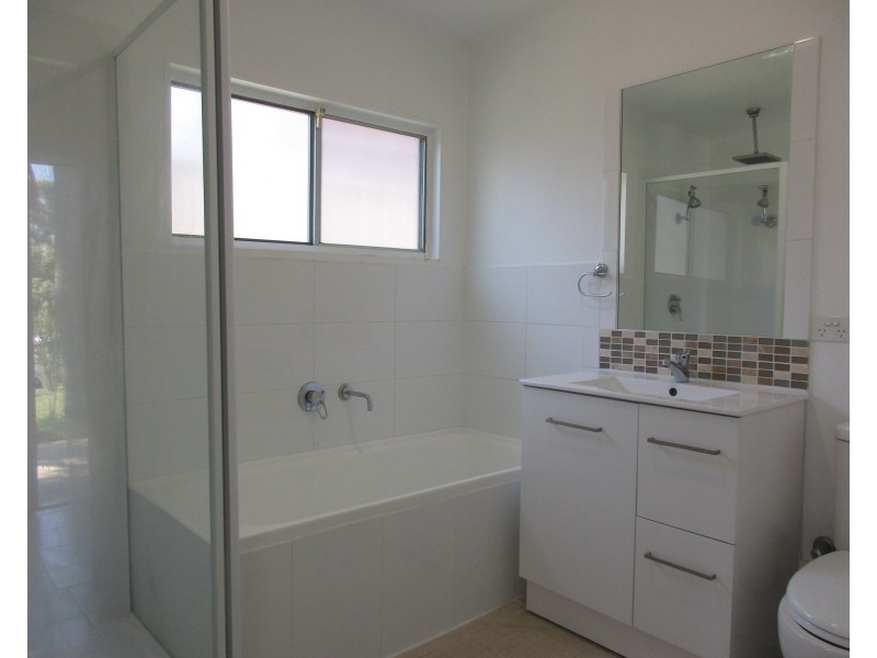 22 Lake Avenue, Cardiff South NSW 2285