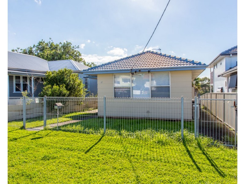 37 Waratah Street, Kahibah NSW 2290