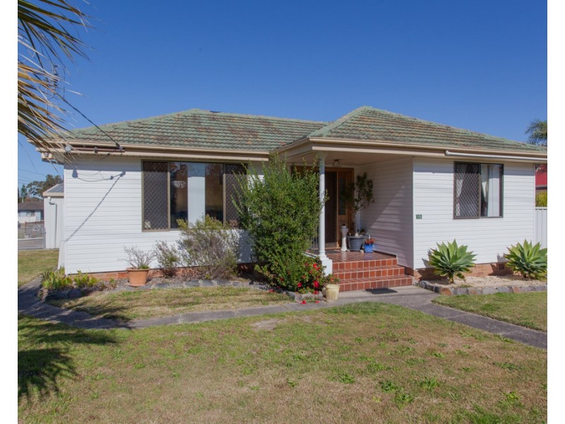 10 Flame Street, Gateshead NSW 2290