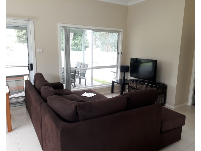 35B Tennent Road, Mount Hutton NSW 2290