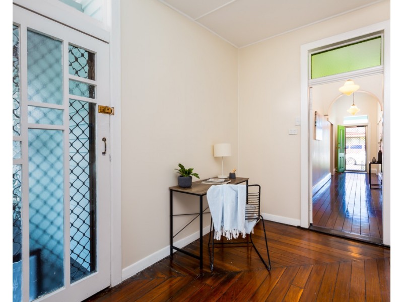 16 Havelock Street, Mayfield NSW 2304