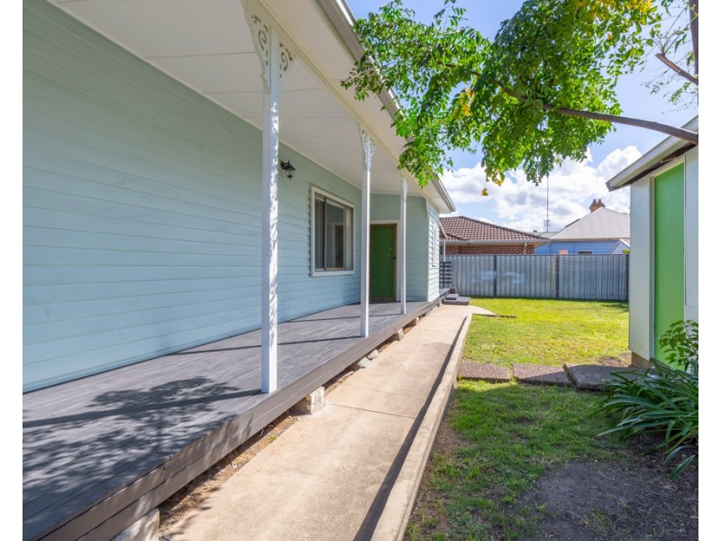 16 Havelock Street, Mayfield NSW 2304